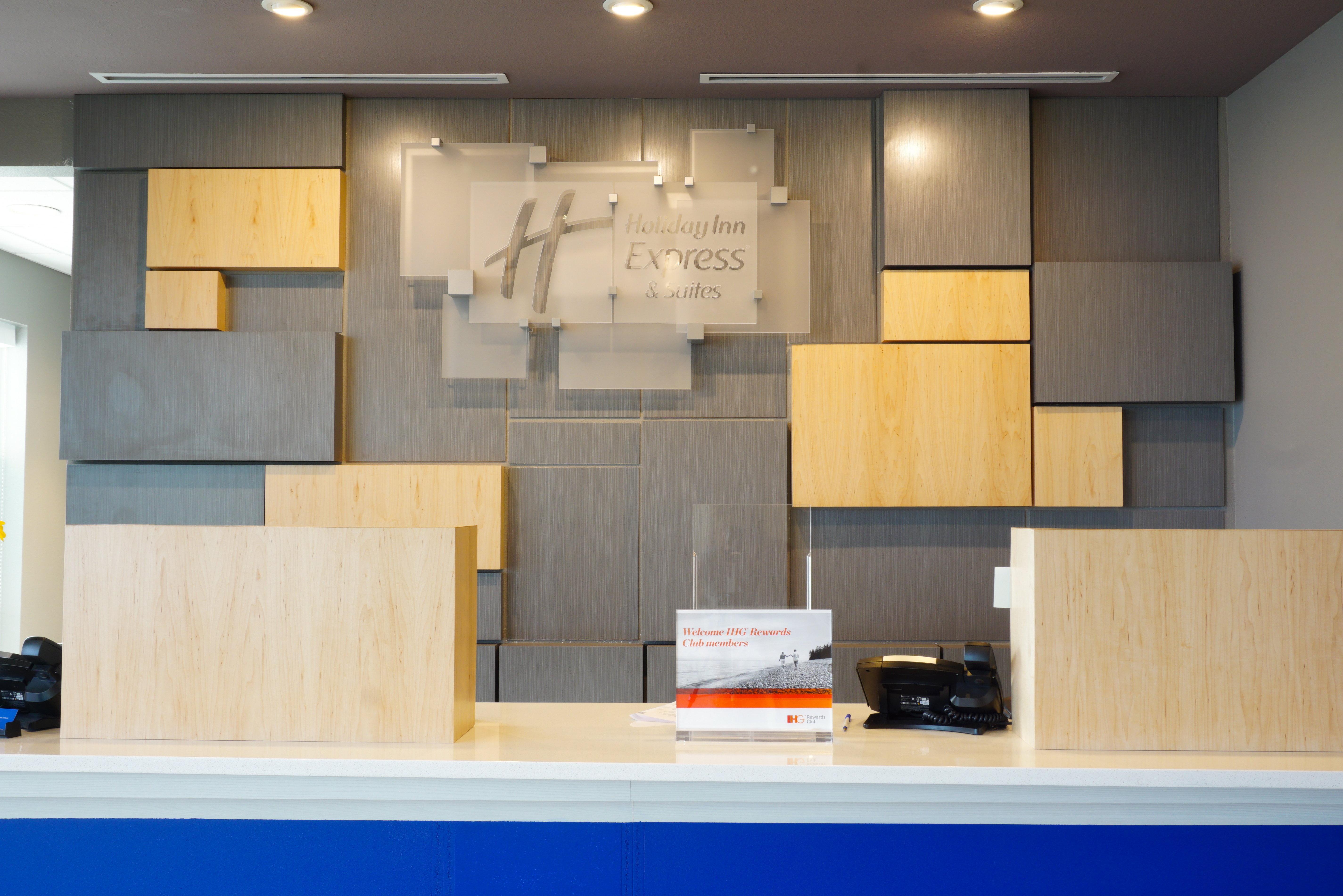 Holiday Inn Express & Suites Omaha - Millard Area By Ihg Exterior foto